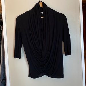 Jennifer Lopez Women’s 3/4 Sleeve Top. Black. Size S.